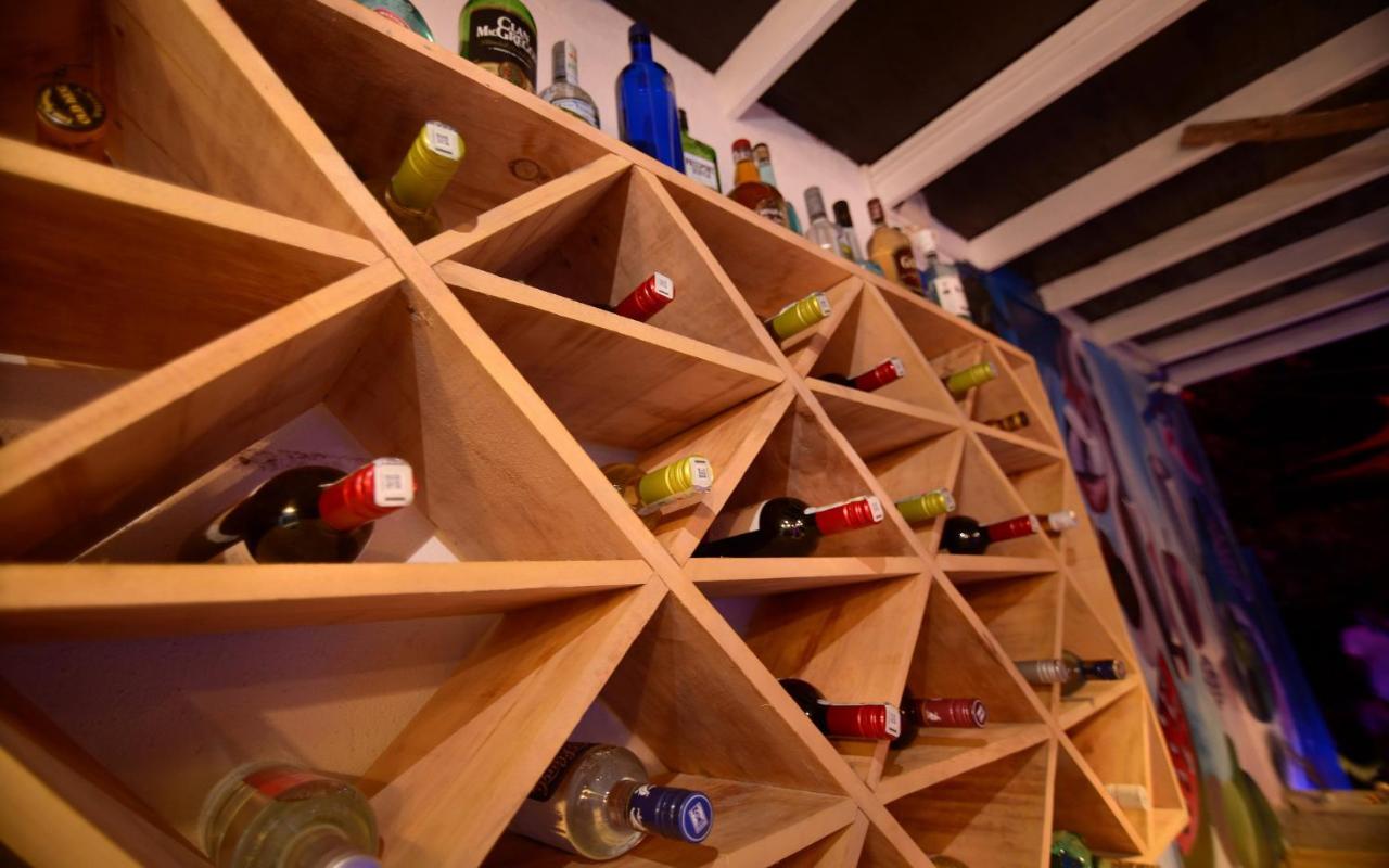 Palm Leaf Surf Cafe Hotel กอลล์ ภายนอก รูปภาพ