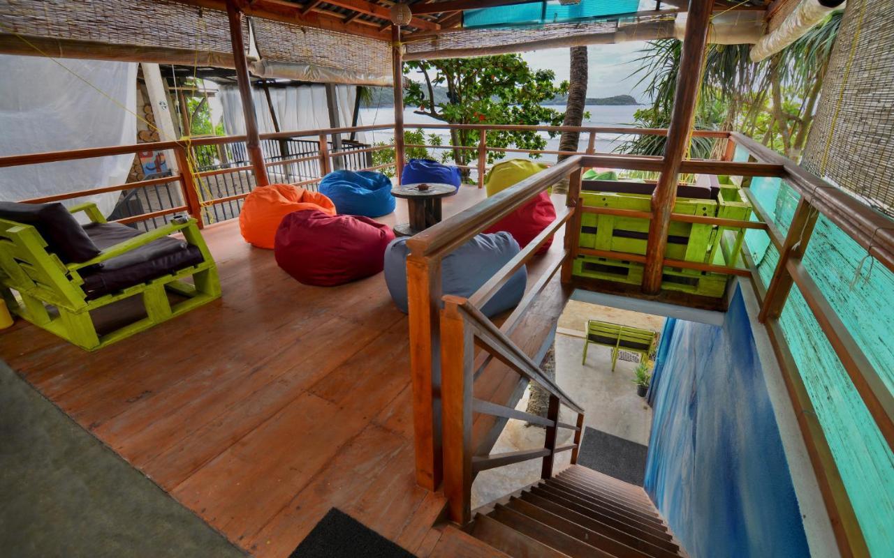 Palm Leaf Surf Cafe Hotel กอลล์ ภายนอก รูปภาพ